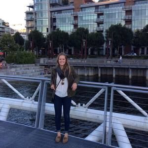 Meet your Posher, Cassandra